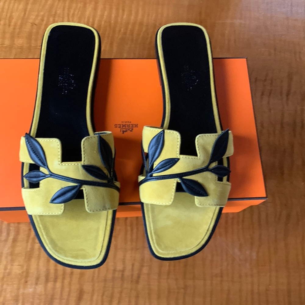 Hermes Oran suede Sandals. Brand new in box. Size 40